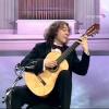 Rare Guitar Video:  Dimitri Illarionov plays Valse en Skai by Roland Dyens
